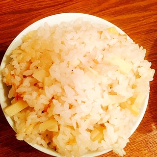 タケノコと桜海老入りの炊き込みご飯